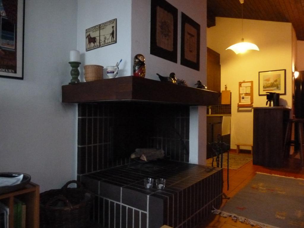 Ferienwohnung Murschetg Laax Szoba fotó